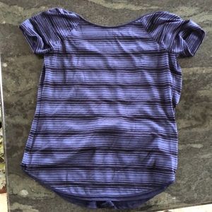 Loose fitting Athleta twisted back T-shirt